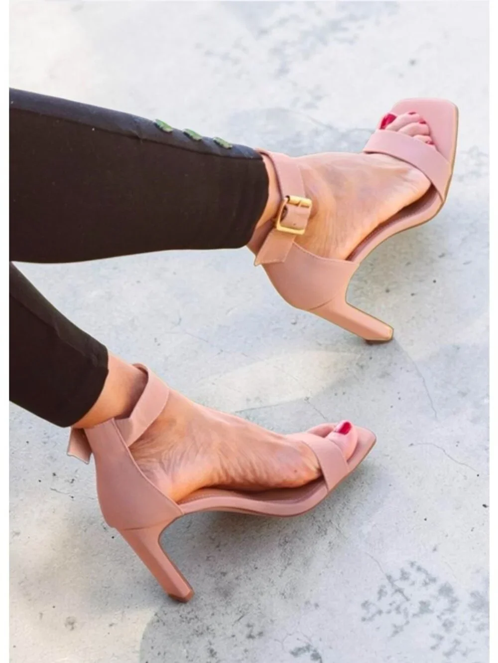 Strappy Nude Block Heel Sandals With Ankle Strap For Women